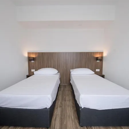 Hotell Tau *